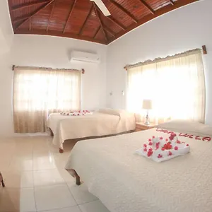 Van Villa Guesthouse Guest house Negril